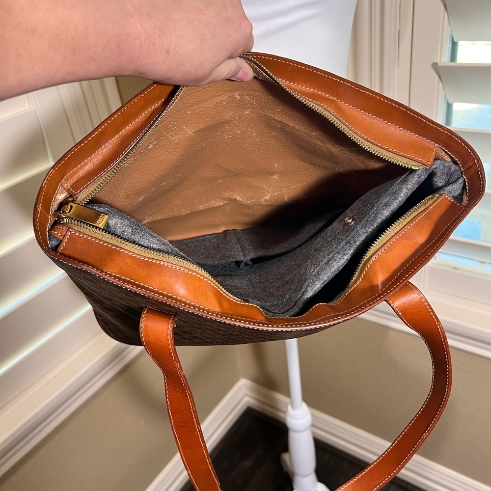 👜AUTHENTIC👜 Celine Macadam Vintage Monogram Tote with Gold Detail - Picture 16 of 16